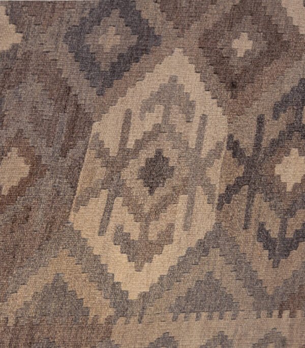 Modern Hand-Knotted Kilim 5'8" x 8'1"