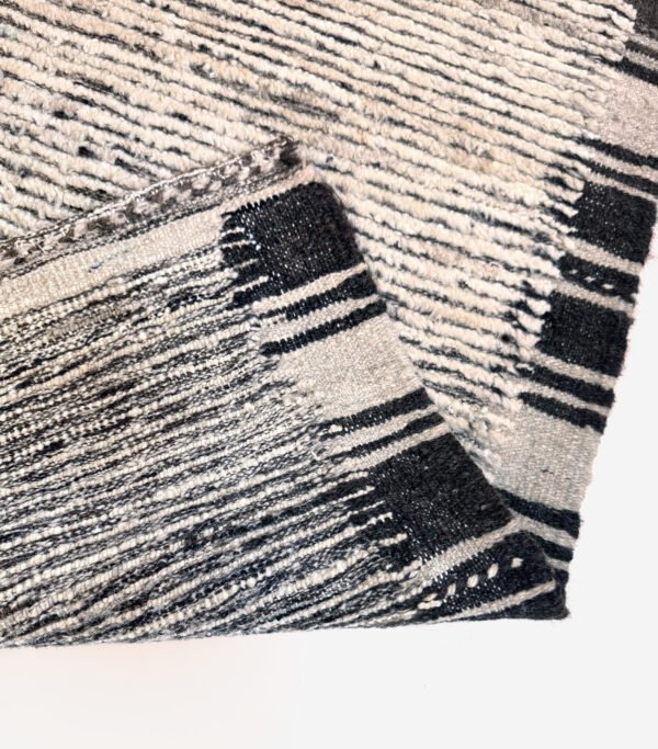 Hand-Knotted Shaggy Moroccan Style Rug 6'8" x 9'9"